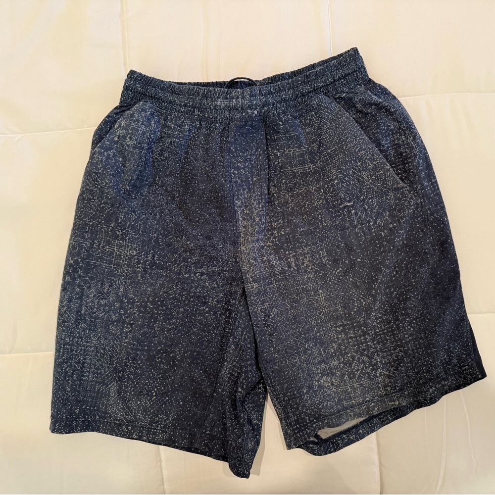 Lululemon Men's Navy Patterned Shorts